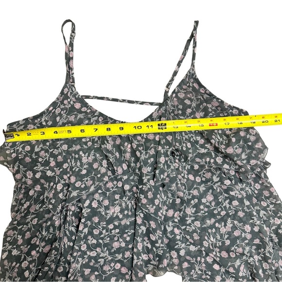 Abercrombie & Fitch Handkerchief Style Ruffle Tiered Top Large Dainty Feminine - Picture 6 of 8